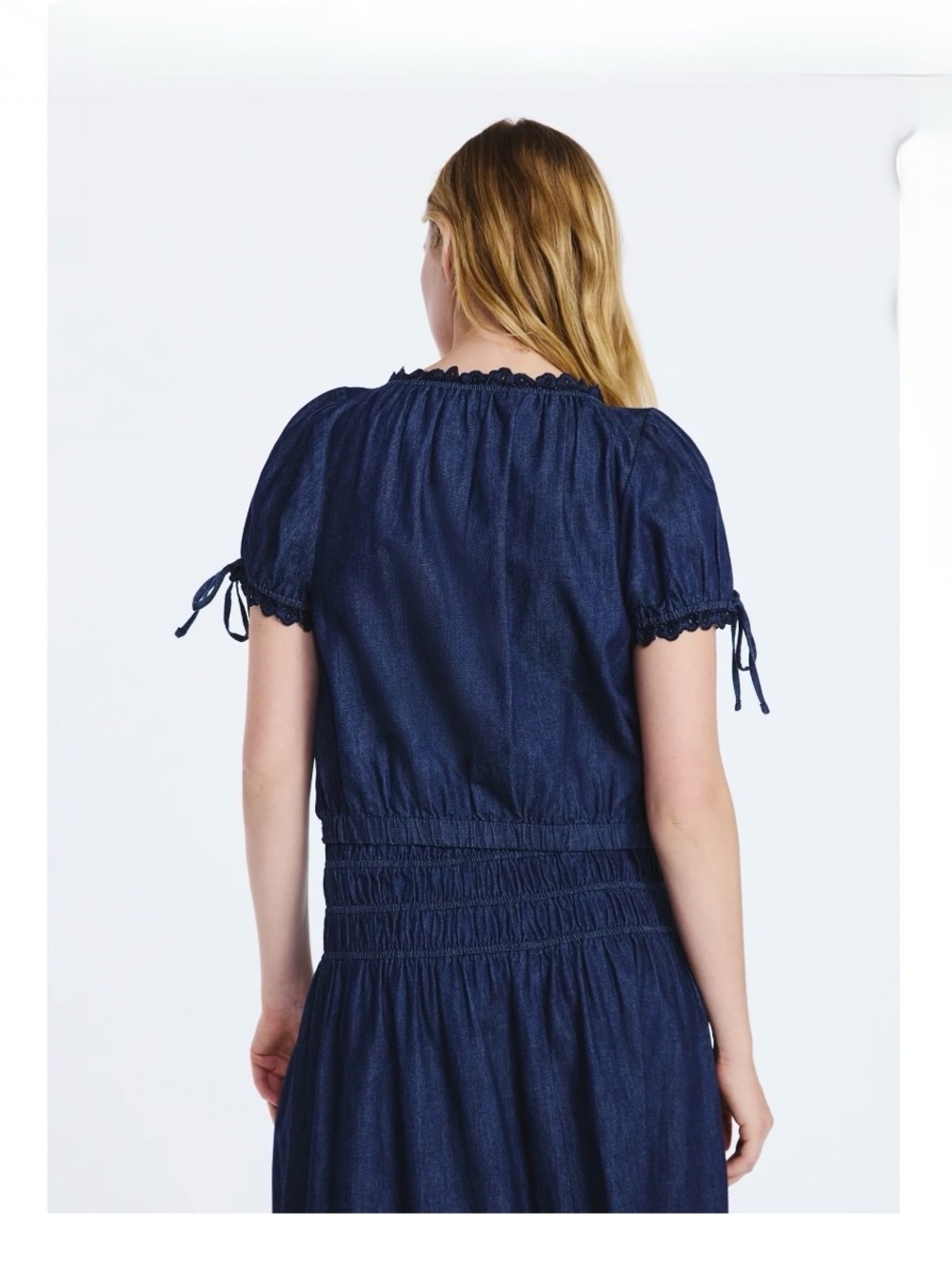 Free Assembly Floral Embroidered Eyelet Peasant Blouse Indigo Medium NWT - Picture 4 of 9